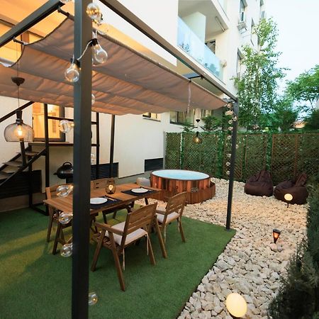 Downtown Hidden Garden With Jacuzzi In Bucharest Leilighet Eksteriør bilde