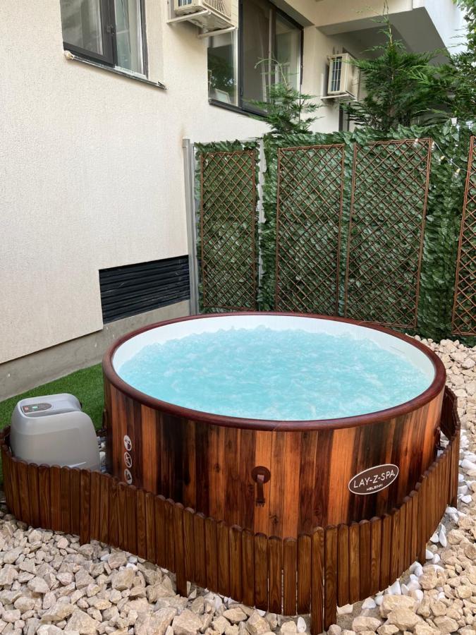 Downtown Hidden Garden With Jacuzzi In Bucharest Leilighet Eksteriør bilde