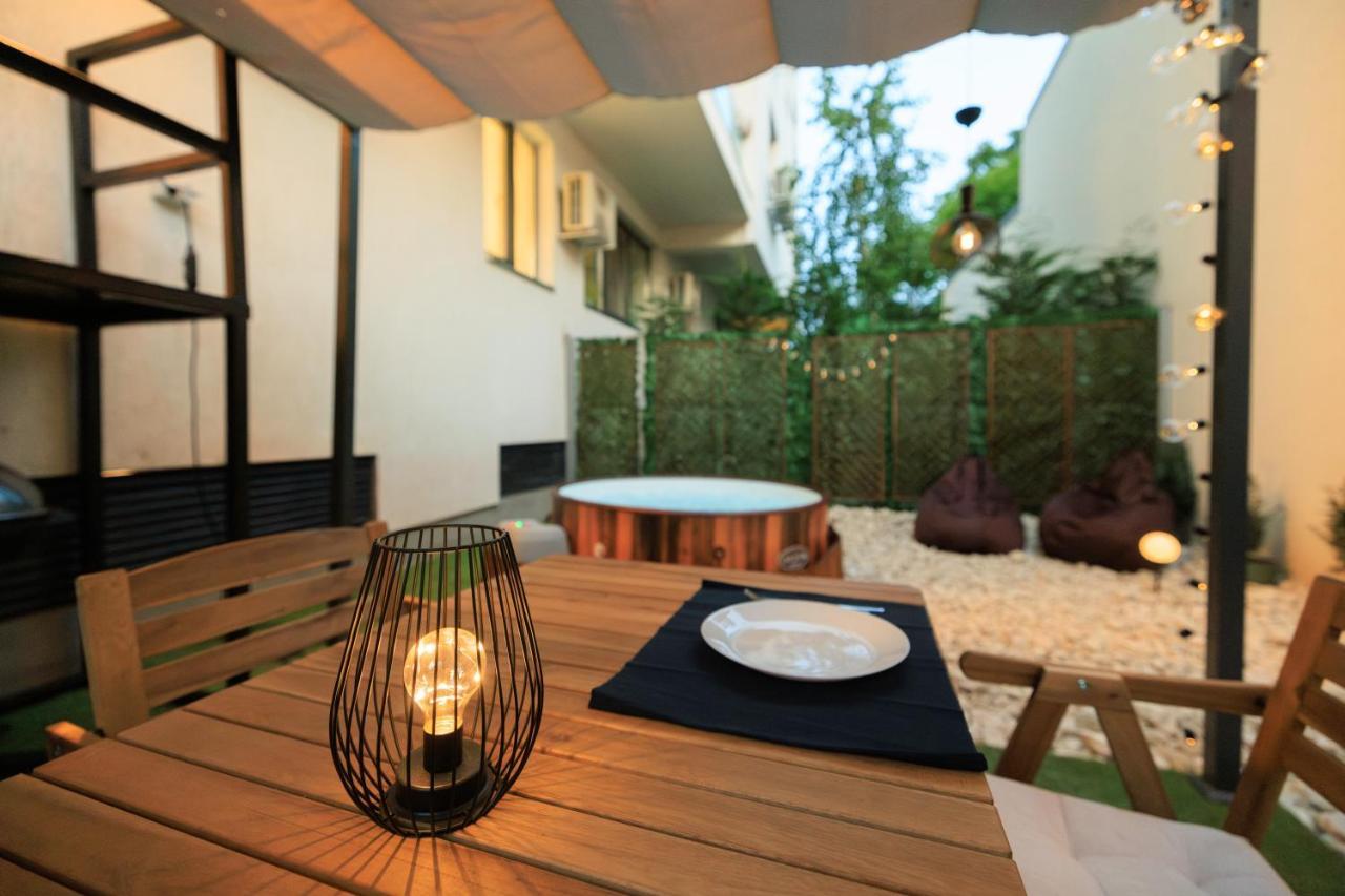 Downtown Hidden Garden With Jacuzzi In Bucharest Leilighet Eksteriør bilde
